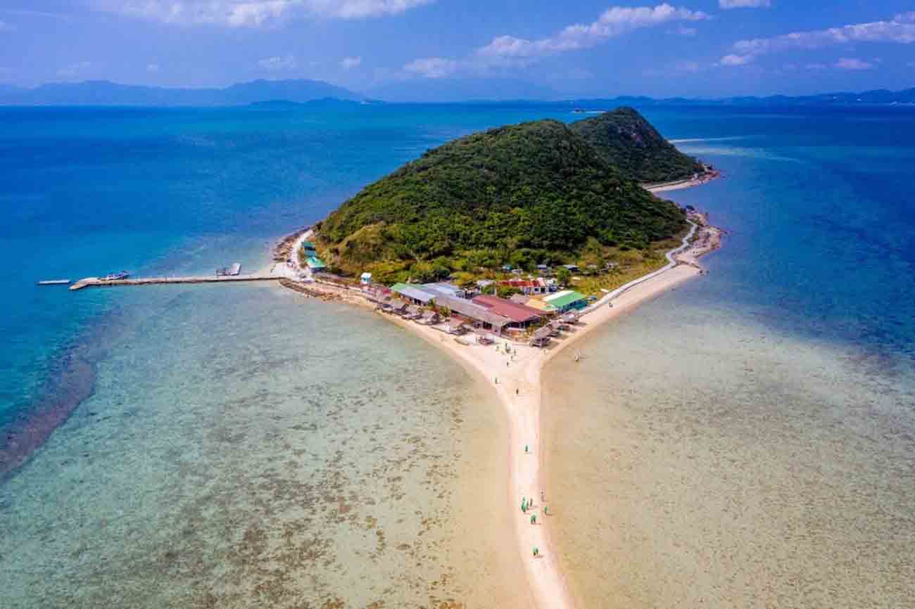 Diep Son Day Trip from Nha Trang